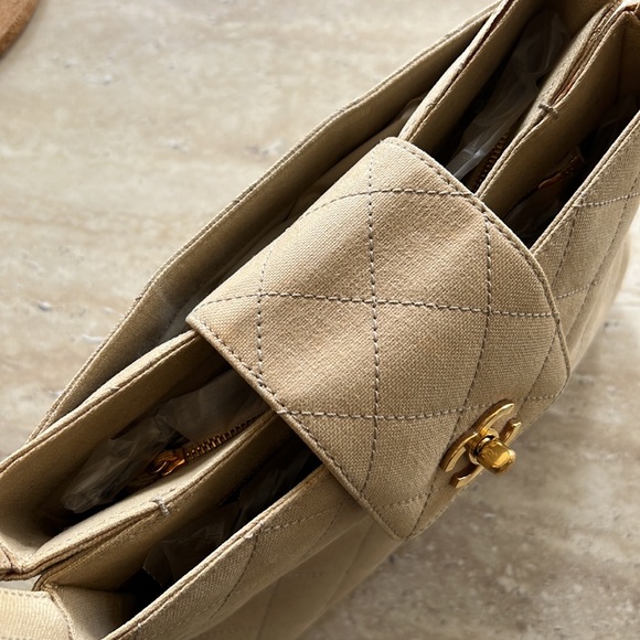 Chanel vintage Kelly turnlock shoulder bag in canvas - Picture 5 of 8